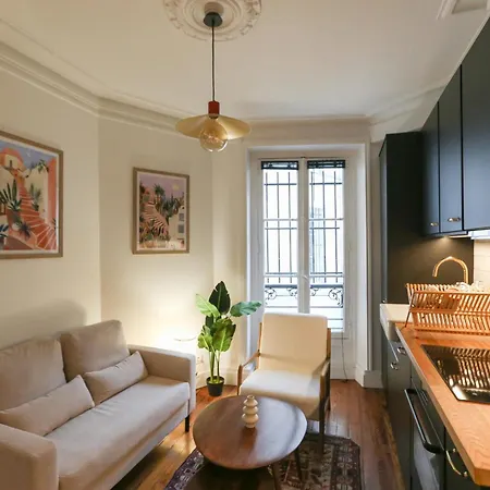 Splendid T2 Near Menilmontant Paris